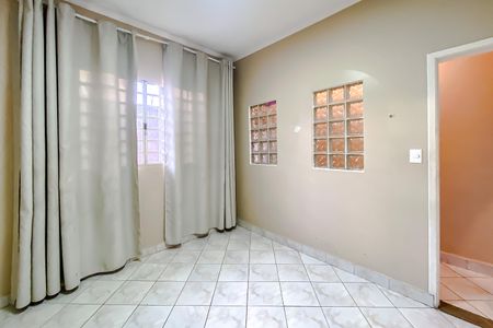 Casa para alugar com 250m², 7 quartos e 1 vaga Casa para alugar com 250m², 7 quartos e 1 vagaQuarto 4