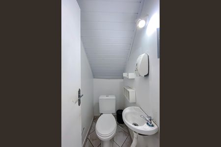 Casa para alugar com 250m², 7 quartos e 1 vaga Casa para alugar com 250m², 7 quartos e 1 vagaLavabo