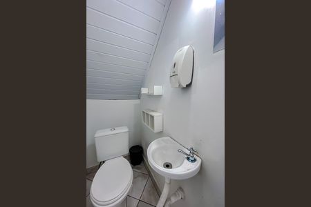 Casa para alugar com 250m², 7 quartos e 1 vaga Casa para alugar com 250m², 7 quartos e 1 vagaLavabo