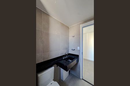 Apartamento à venda com 75m², 2 quartos e 1 vaga Apartamento à venda com 75m², 2 quartos e 1 vagaBanheiro da Suíte