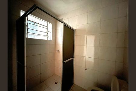 Apartamento à venda com 66m², 2 quartos e sem vaga Apartamento à venda com 66m², 2 quartos e sem vagaBanheiro social