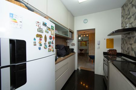 Apartamento à venda com 75m², 3 quartos e 2 vagasCOZINHA