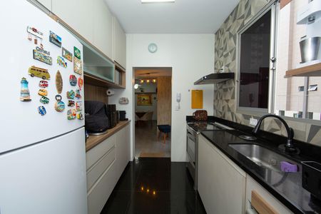 Apartamento à venda com 75m², 3 quartos e 2 vagasCOZINHA
