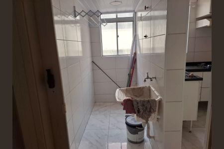 Área de serviço de apartamento para alugar com 2 quartos, 52m² em Conjunto Habitacional Juscelino Kubitschek, São Paulo