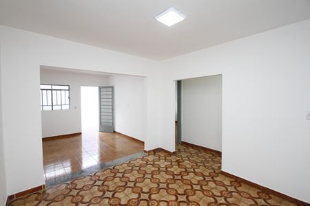 Casa à venda com 360m², 3 quartos e 6 vagasSala 2