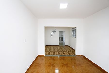 Casa à venda com 360m², 3 quartos e 6 vagasSala