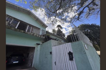 Fachada de casa à venda com 3 quartos, 212m² em Vila Nova, Novo Hamburgo