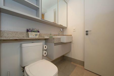 BANHEIRO de apartamento para alugar com 1 quarto, 38m² em Barro Preto, Belo Horizonte