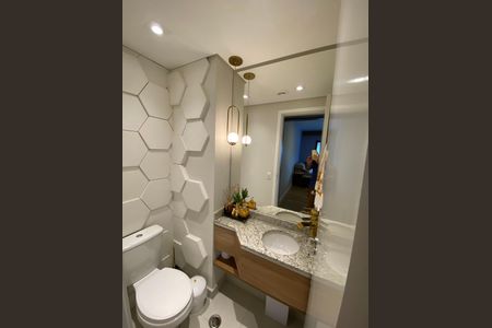 Banheiro de apartamento à venda com 3 quartos, 88m² em Barra Funda, São Paulo