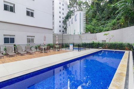 Apartamento para alugar com 39m², 2 quartos e sem vaga Apartamento para alugar com 39m², 2 quartos e sem vagaÁrea comum - Piscina