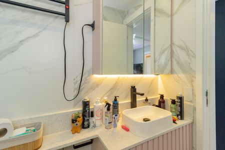 Apartamento para alugar com 39m², 2 quartos e sem vaga Apartamento para alugar com 39m², 2 quartos e sem vagaBanheiro