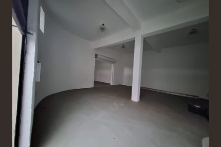 Casa à venda com 240m², 2 quartos e 4 vagas Casa à venda com 240m², 2 quartos e 4 vagascomodo