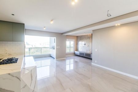 Sala  de apartamento para alugar com 2 quartos, 110m² em Alphaville Empresarial, Barueri