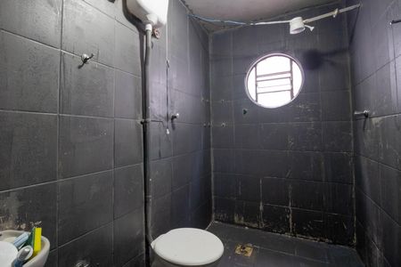 Casa à venda com 200m², 3 quartos e 3 vagas Casa à venda com 200m², 3 quartos e 3 vagasBanheiro