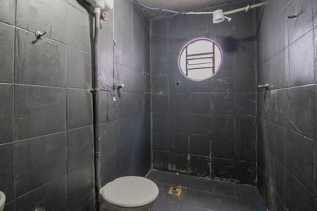 Casa à venda com 200m², 3 quartos e 3 vagas Casa à venda com 200m², 3 quartos e 3 vagasBanheiro