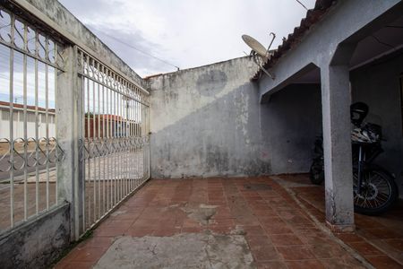 Casa à venda com 200m², 3 quartos e 3 vagas Casa à venda com 200m², 3 quartos e 3 vagasGaragem