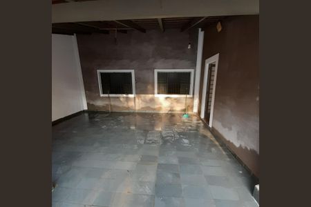 Casa à venda com 107m², 2 quartos e 3 vagas Casa à venda com 107m², 2 quartos e 3 vagasFoto 04