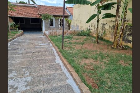 Casa à venda com 107m², 2 quartos e 3 vagas Casa à venda com 107m², 2 quartos e 3 vagasFoto 01