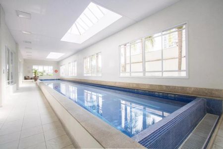 Studio à venda com 60m², 1 quarto e 1 vaga Studio à venda com 60m², 1 quarto e 1 vagaÁrea comum - Piscina Coberta