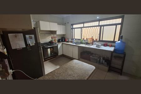 Casa para alugar com 150m², 3 quartos e 3 vagasCozinha