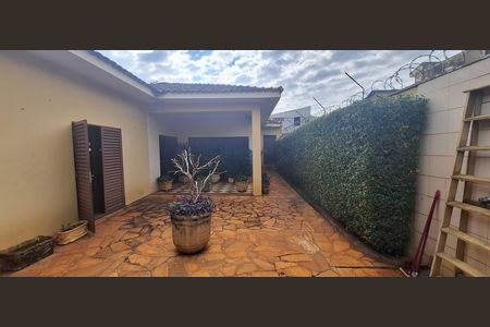 Casa para alugar com 150m², 3 quartos e 3 vagasQuintal 