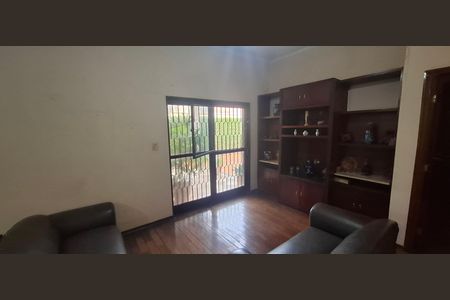 Casa para alugar com 150m², 3 quartos e 3 vagasSala