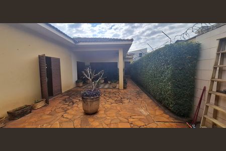 Casa para alugar com 150m², 3 quartos e 3 vagasQuintal 