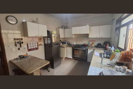 Casa para alugar com 150m², 3 quartos e 3 vagasCozinha