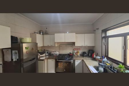 Casa para alugar com 150m², 3 quartos e 3 vagasCozinha