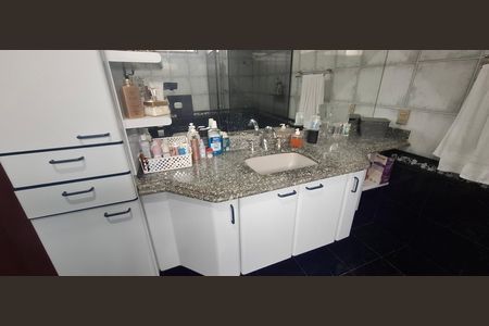Casa para alugar com 150m², 3 quartos e 3 vagasBanheiro da Suíte