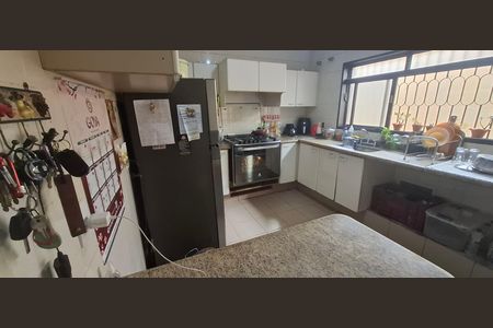 Casa para alugar com 150m², 3 quartos e 3 vagasCozinha