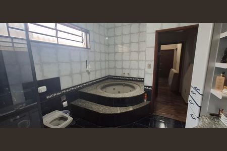 Casa para alugar com 150m², 3 quartos e 3 vagasBanheiro da Suíte