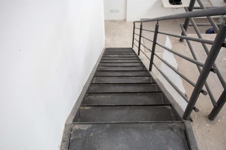Apartamento à venda com 95m², 2 quartos e 2 vagasEscada