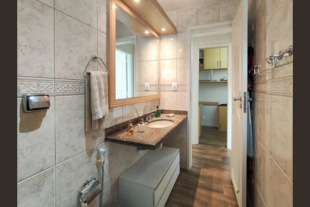 Apartamento para alugar com 61m², 1 quarto e 1 vaga Apartamento para alugar com 61m², 1 quarto e 1 vagaBanheiro Corredor
