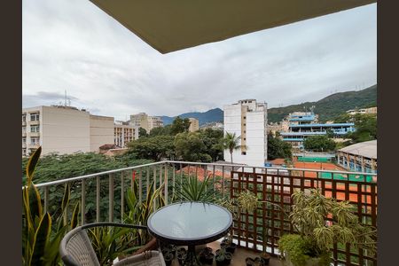 Apartamento para alugar com 61m², 1 quarto e 1 vaga Apartamento para alugar com 61m², 1 quarto e 1 vagaVaranda do Quarto