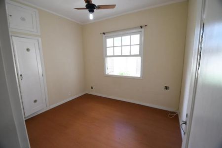Casa à venda com 230m², 3 quartos e 2 vagas Casa à venda com 230m², 3 quartos e 2 vagasQuarto