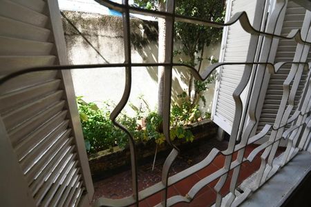 Casa à venda com 230m², 3 quartos e 2 vagas Casa à venda com 230m², 3 quartos e 2 vagasVista