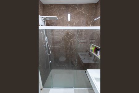 Apartamento à venda com 138m², 3 quartos e 1 vaga Apartamento à venda com 138m², 3 quartos e 1 vagaBANHEIRO