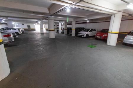 Apartamento à venda com 138m², 3 quartos e 1 vaga Apartamento à venda com 138m², 3 quartos e 1 vagaESTACIONAMENTO ROTATIVO