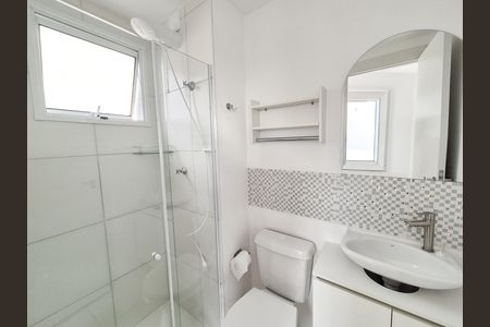 Banheiro de kitnet/studio para alugar com 1 quarto, 18m² em República, São Paulo