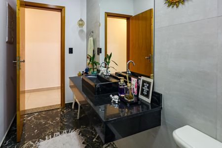 Casa de condomínio para alugar com 183m², 3 quartos e 4 vagas Casa de condomínio para alugar com 183m², 3 quartos e 4 vagasLavabro