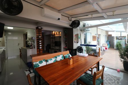 Apartamento à venda com 123m², 3 quartos e 1 vaga Apartamento à venda com 123m², 3 quartos e 1 vagaÁrea Gourmet