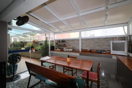 Apartamento à venda com 123m², 3 quartos e 1 vaga Apartamento à venda com 123m², 3 quartos e 1 vagaÁrea Gourmet