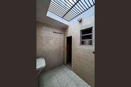 Casa para alugar com 60m², 2 quartos e 1 vaga Casa para alugar com 60m², 2 quartos e 1 vagaÁrea de serviço