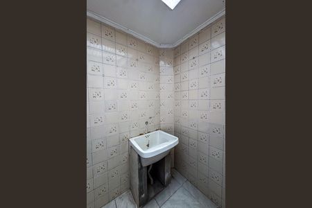 Casa para alugar com 60m², 2 quartos e 1 vaga Casa para alugar com 60m², 2 quartos e 1 vagaÁrea de serviço