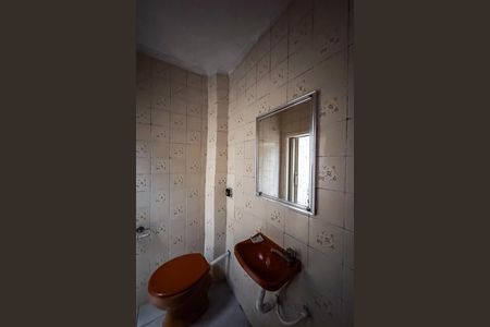 Casa para alugar com 60m², 2 quartos e 1 vaga Casa para alugar com 60m², 2 quartos e 1 vagaBanheiro de serviço