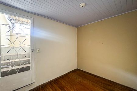 Casa para alugar com 60m², 2 quartos e 1 vaga Casa para alugar com 60m², 2 quartos e 1 vagaQuarto