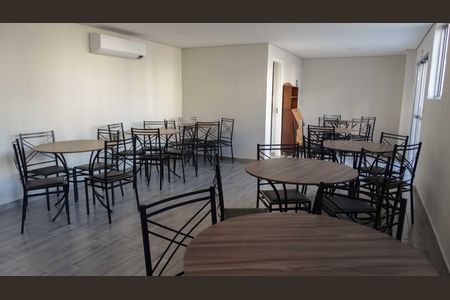 Apartamento à venda com 41m², 2 quartos e 1 vaga Apartamento à venda com 41m², 2 quartos e 1 vagaÁrea comum - Salão de Festas