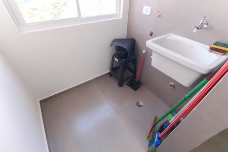 Área de Serviço de apartamento para alugar com 2 quartos, 45m² em Conjunto Habitacional Santa Etelvina Ii, São Paulo