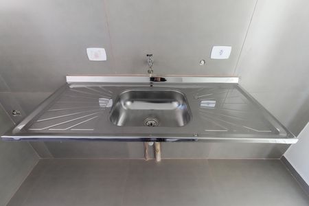 Cozinha de apartamento para alugar com 2 quartos, 45m² em Conjunto Habitacional Santa Etelvina Ii, São Paulo